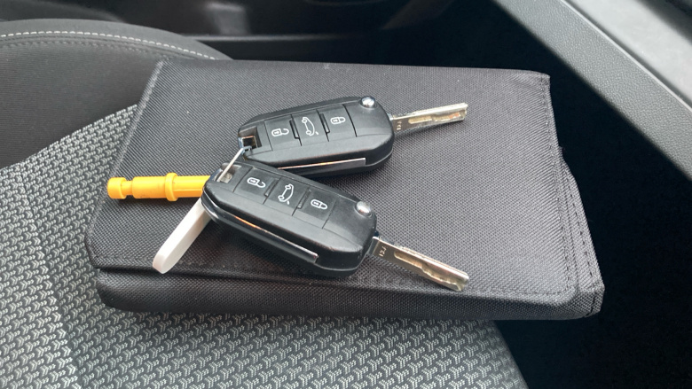 Vauxhall Grandland X 1.2 Turbo SE 5dr Petrol Hatchback